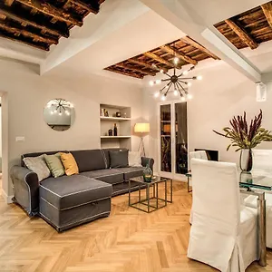 trevi-fountain-superior-3-bdr-apartment.it-romehotels.com/